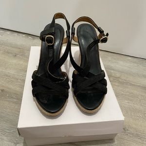 Banana republic 1 black wedges - sandals - size 10